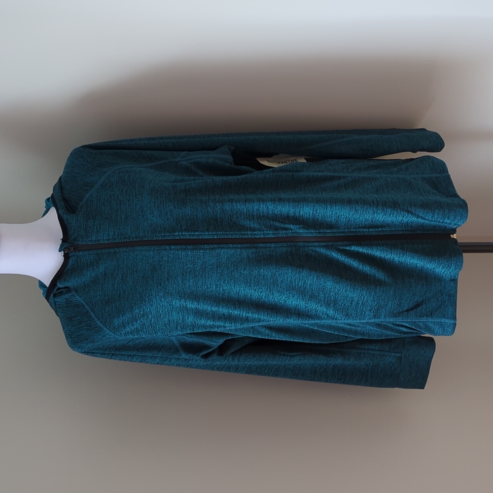 Outdoor Life hoodie size L NWT